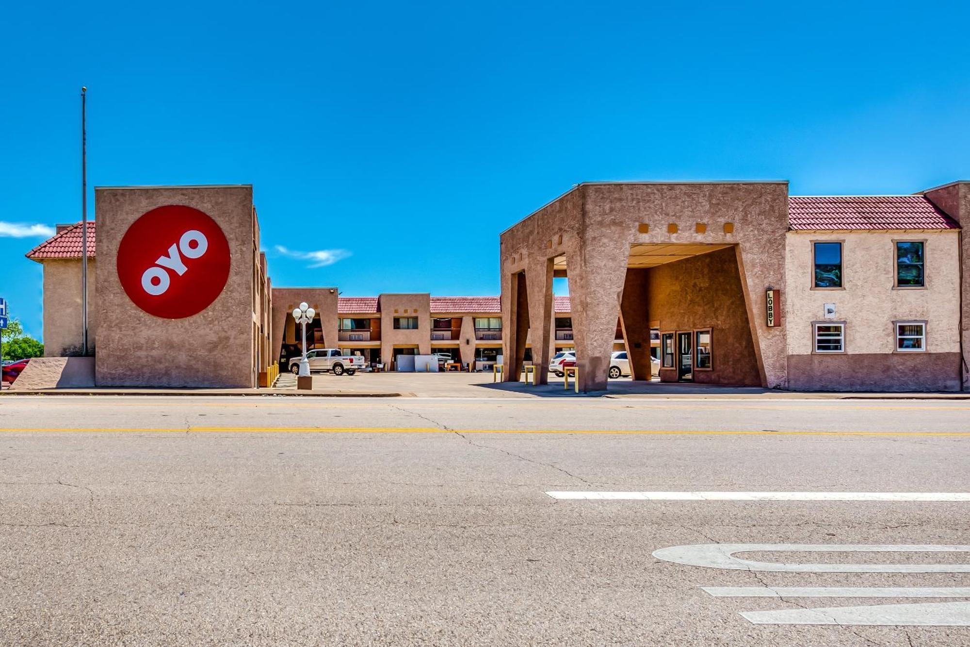 Oyo Hotel Groesbeck Esterno foto