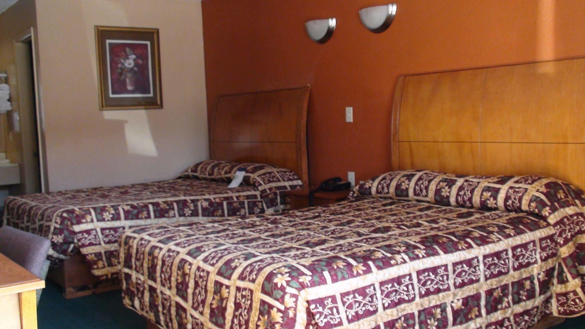 Oyo Hotel Groesbeck Esterno foto